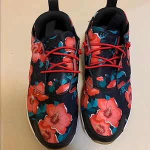 Reebok women’s sneakers